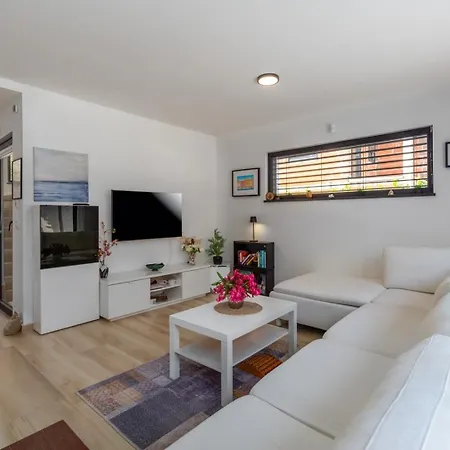 House With A Parking Space Basanija, Umag - 27266 * 萨武德里亚