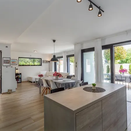 度假居 House With A Parking Space Basanija, Umag - 27266 *